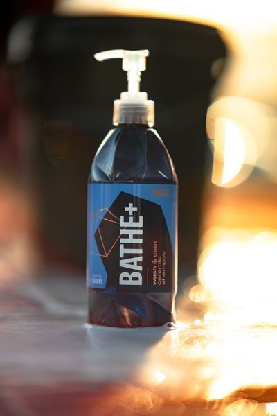 Шампунь для ручного мытья Gyeon Bathe+ 1000 мл 8809432671213 фото