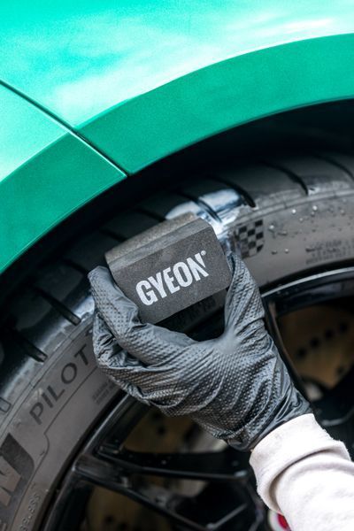 Аплікатор для шин (маленький) Gyeon Q&sup2;M Tire Applicator Small 2 шт 8809432670971 фото