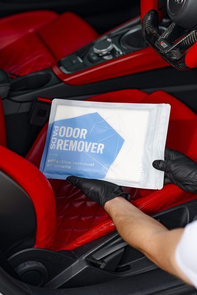 Пада для удаления неприятных запахов Gyeon Q&sup2;M OdorRemover Pads 4 шт 8809973750774 фото