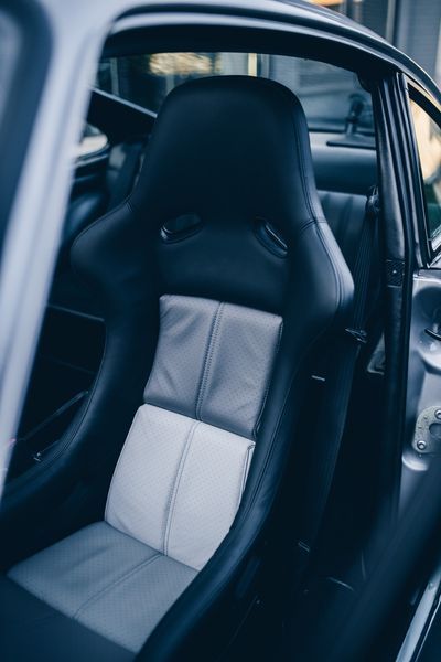 Очищувач для шкіри (Інтенсивний) Gyeon Q&sup2;M LeatherCleaner Strong 500 мл 8809432673309 фото