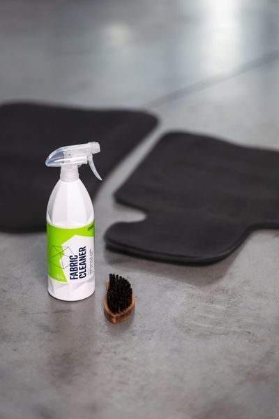 Очисник тканинних поверхонь Gyeon Q&sup2;M FabricCleaner 1000 мл 8809432677758 фото