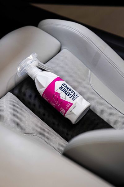 Очищувач для шкіри Gyeon Q&sup2;M LeatherCleaner Natural 1000мл 8809432677819 фото