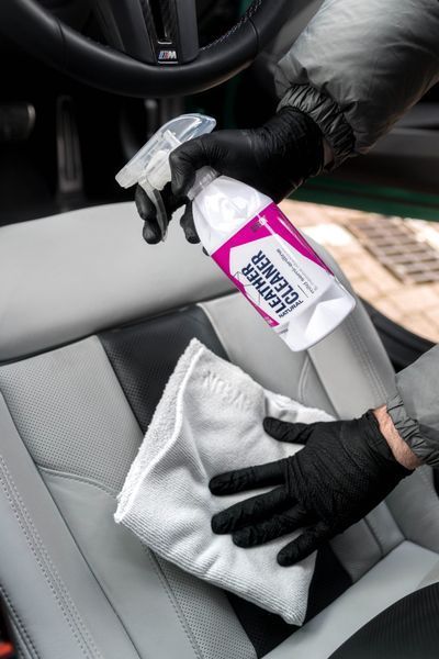 Очищувач для шкіри Gyeon Q&sup2;M LeatherCleaner Natural 1000мл 8809432677819 фото